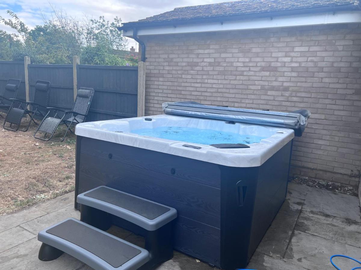 Hottub - Beach - Bbq - Petsok - 6 Guests Snettisham Εξωτερικό φωτογραφία